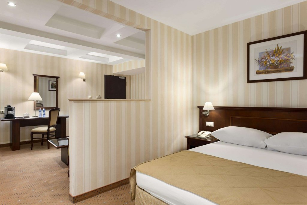 Ramada Hotel & Suites by Wyndham Bucharest North - 230