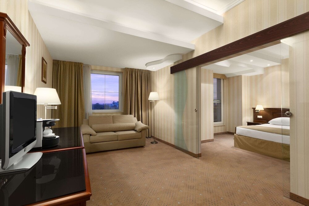 Ramada Hotel & Suites Bucharest North - 165