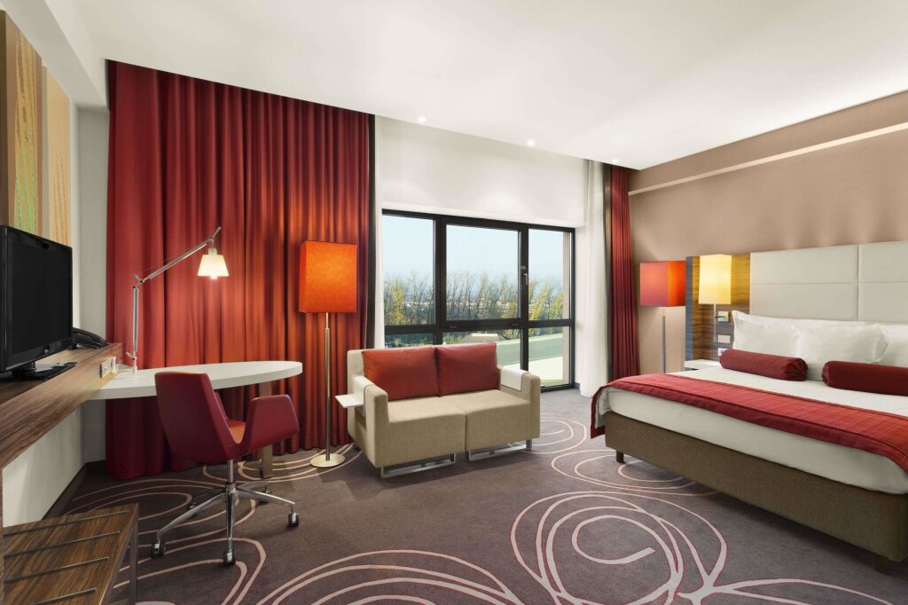Ramada by Wyndham Pitesti - 716