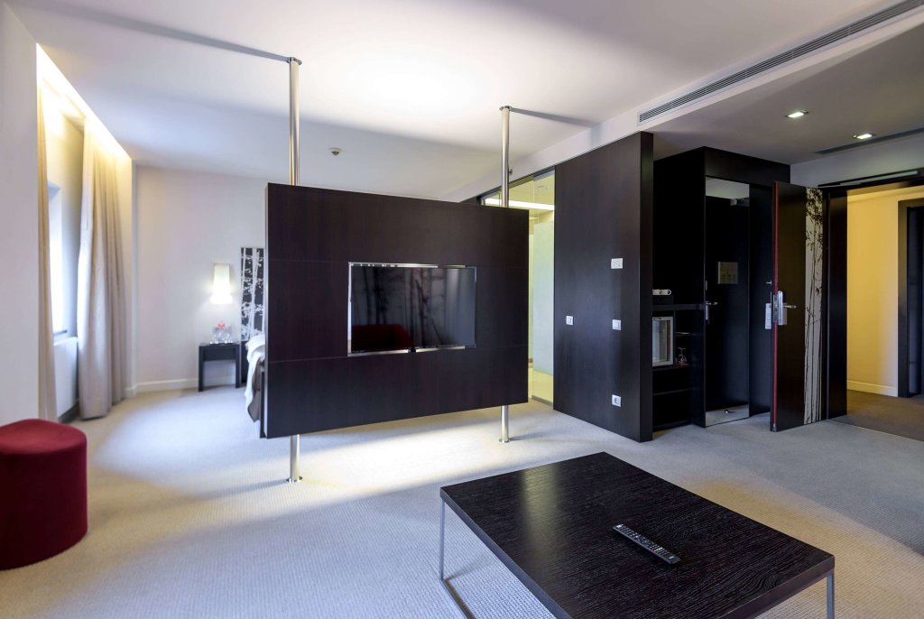 Ramada Plaza by Wyndham Bucharest Convention Center - 837