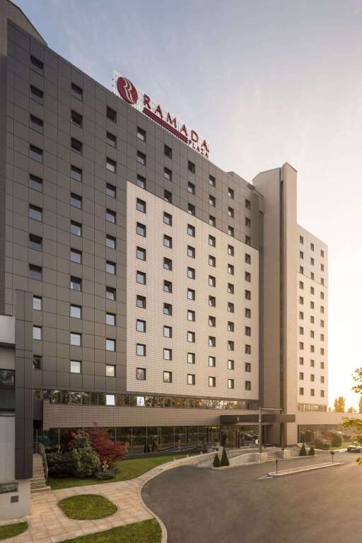 Ramada Plaza by Wyndham Bucharest Convention Center - 80
