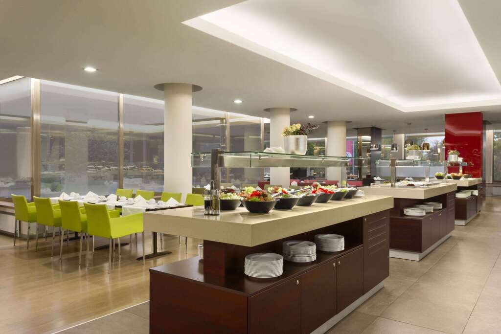 Ramada Plaza by Wyndham Bucharest Convention Center - 736