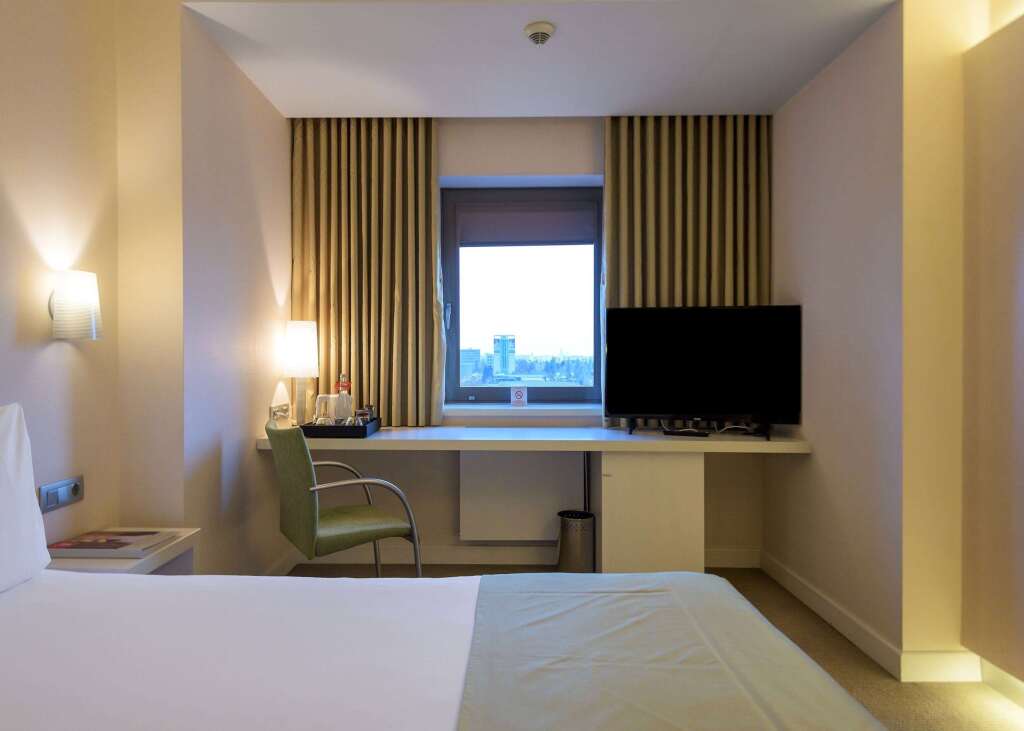 Ramada Plaza by Wyndham Bucharest Convention Center - 84
