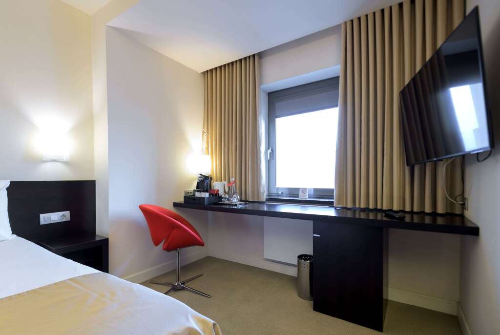 Ramada Plaza by Wyndham Bucharest Convention Center - 205