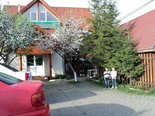 Randevú Panzió - 105