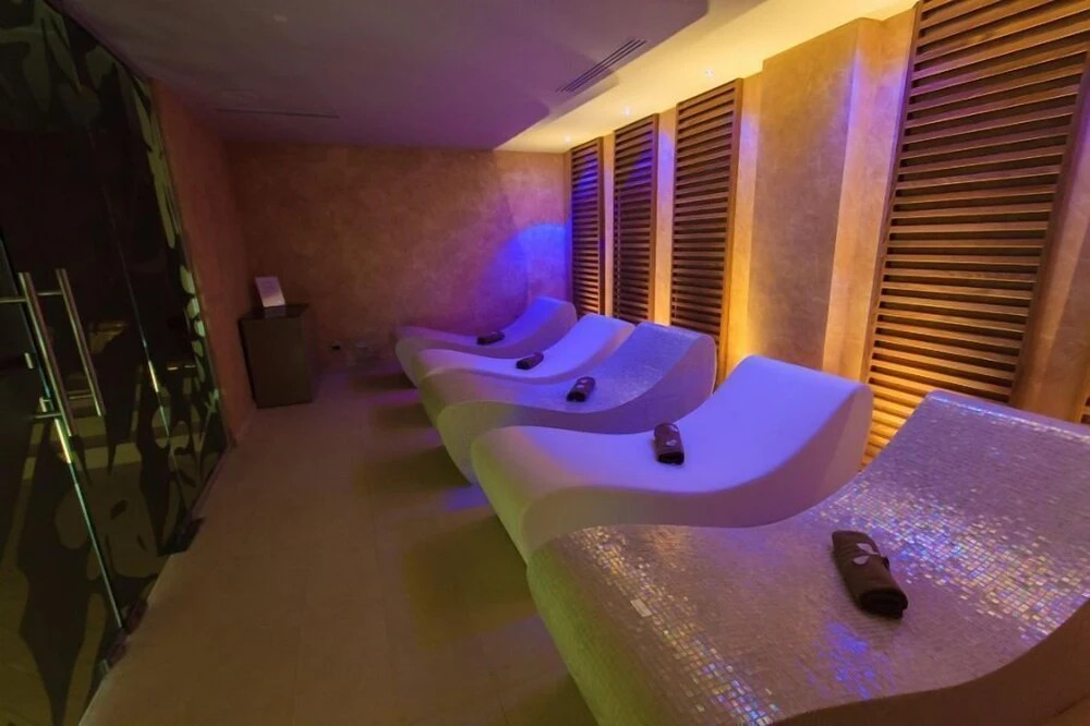 Hotel Roman By Dumbrava Business Resort - 735