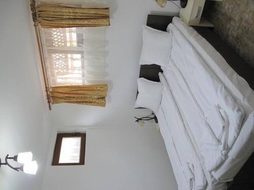 Rosiem House - 868