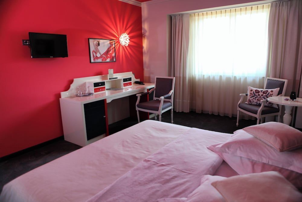 Simfonia Boutique Hotel - 270