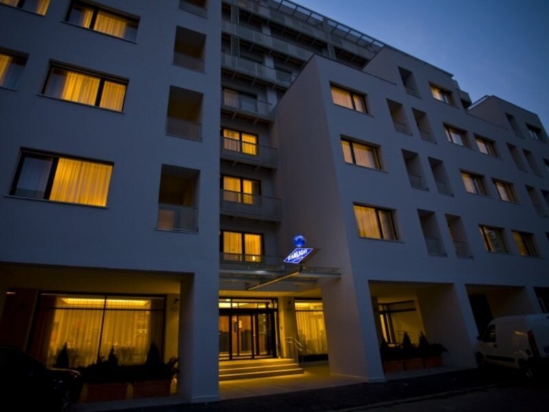 Starlight Suites - 341