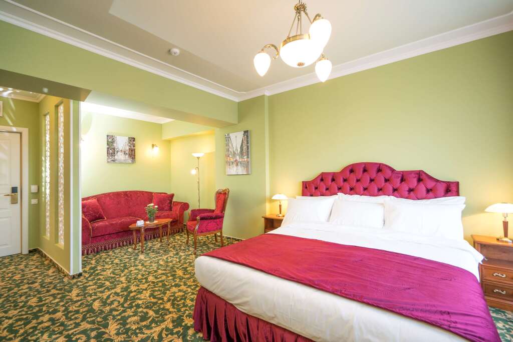 Studio One Accommodation Suites - 492
