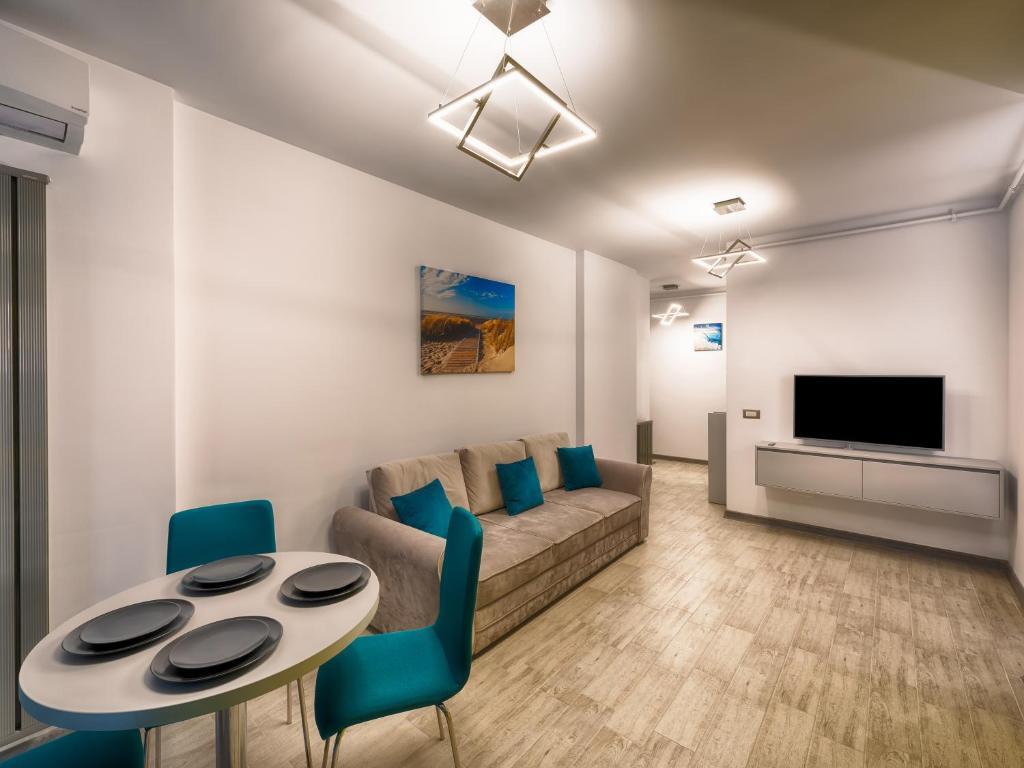 "Sunway" 2BR apt - Pool & Spa Beach Resort - 245