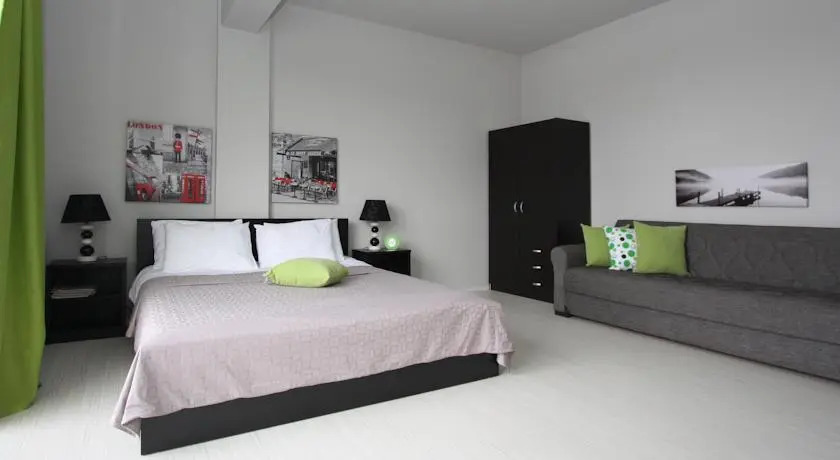 The Swans Apartments - 673