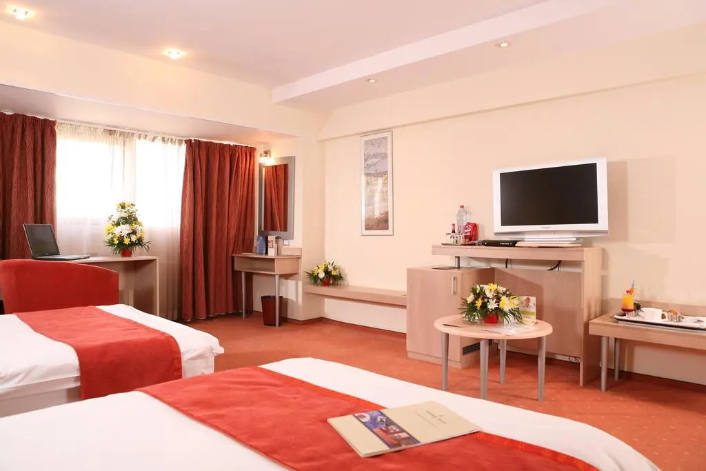 Holiday Inn Bucharest - Times - 280