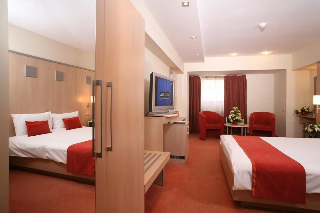 Holiday Inn Bucharest - Times - 194