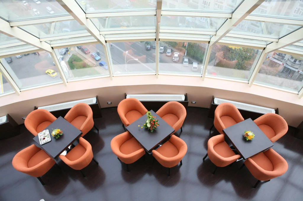 Holiday Inn Bucharest - Times - 784