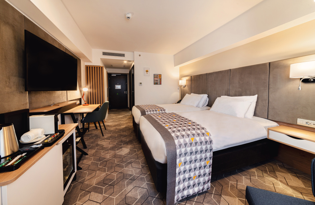 Holiday Inn Bucharest - Times - 504