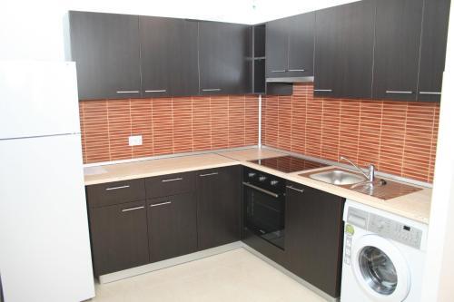 Top Rooms Aparthotel - 591