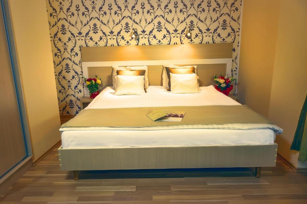 Trianon Hotel - 166