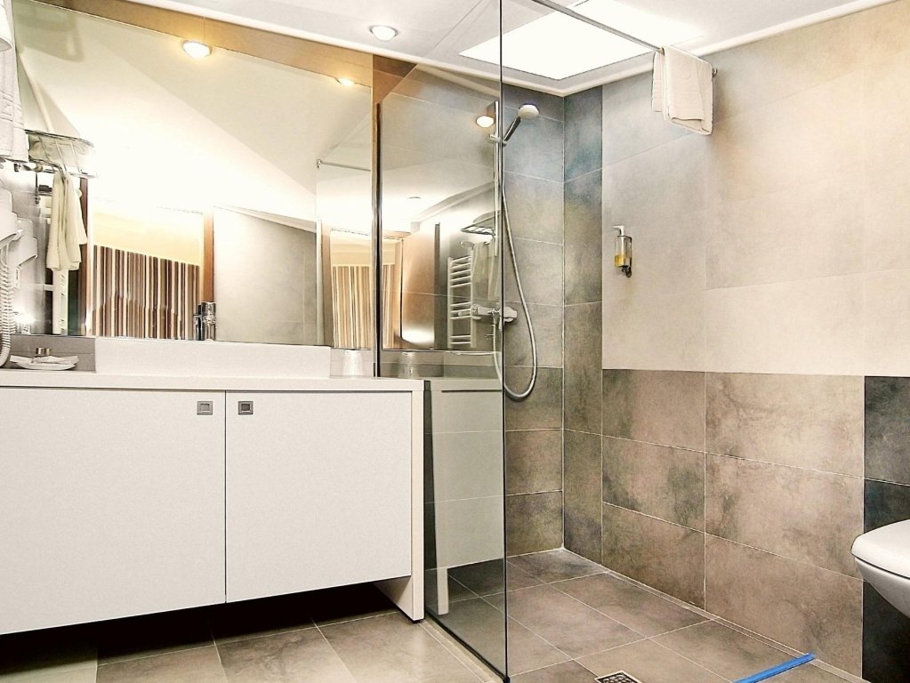 Trianon Hotel - 144
