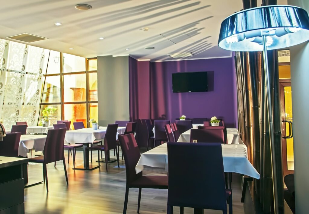 Trianon Hotel - 218