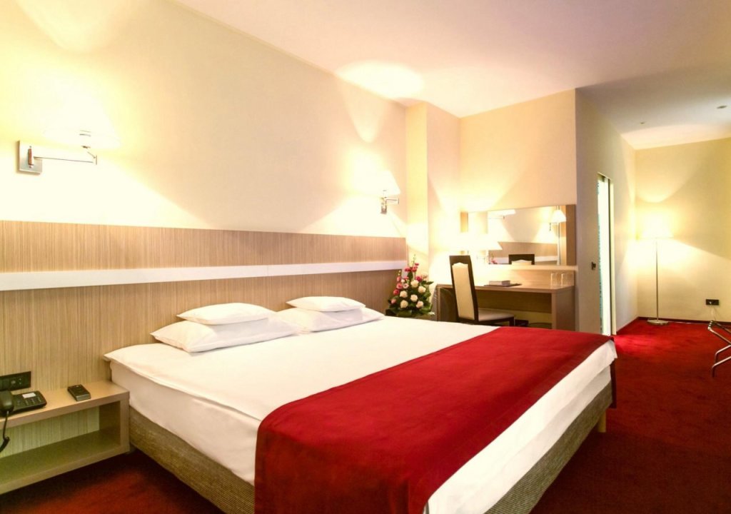 Trianon Hotel - 260
