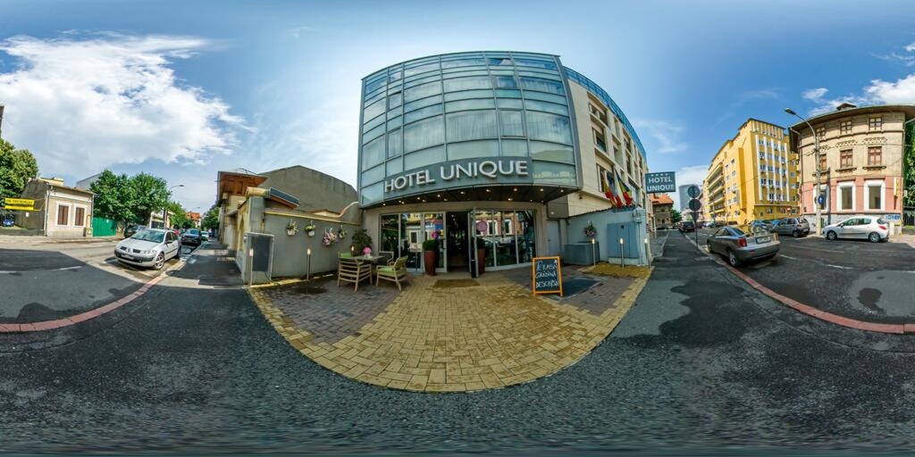 Unique Boutique - 528