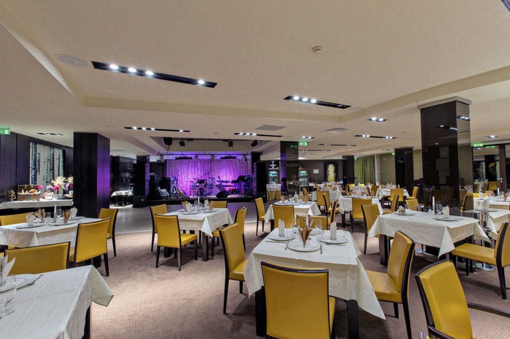 Vega Hotel - 82