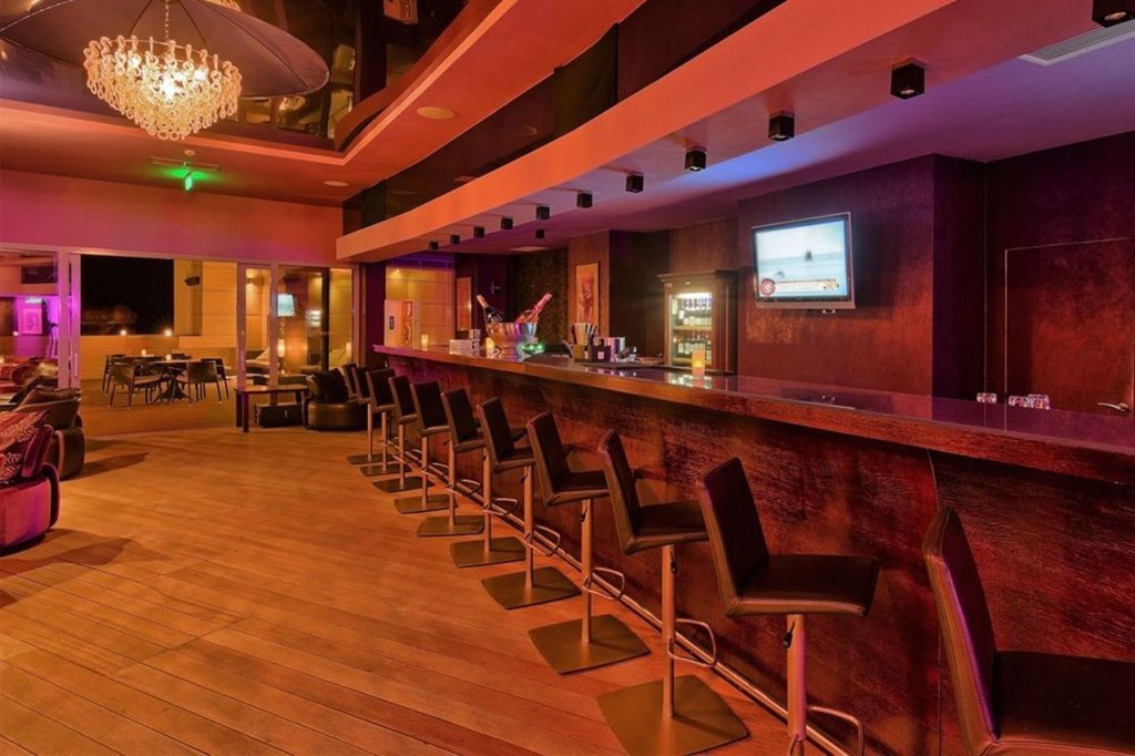 Vega Hotel - 668
