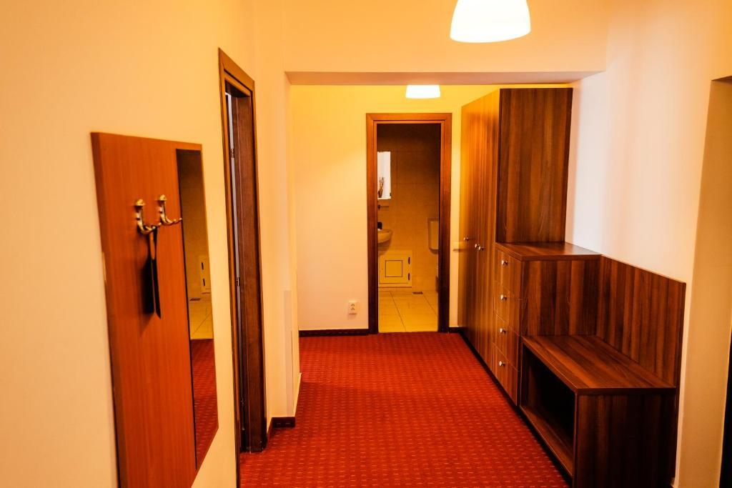 West Gate Studios - 78