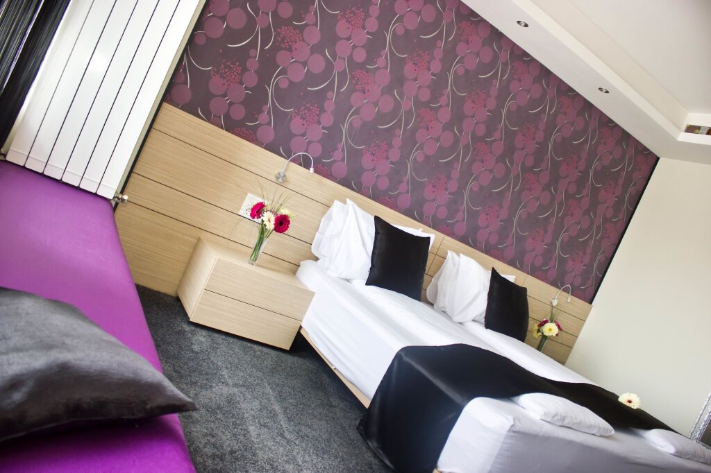 Z Executive Boutique Hotel - 302