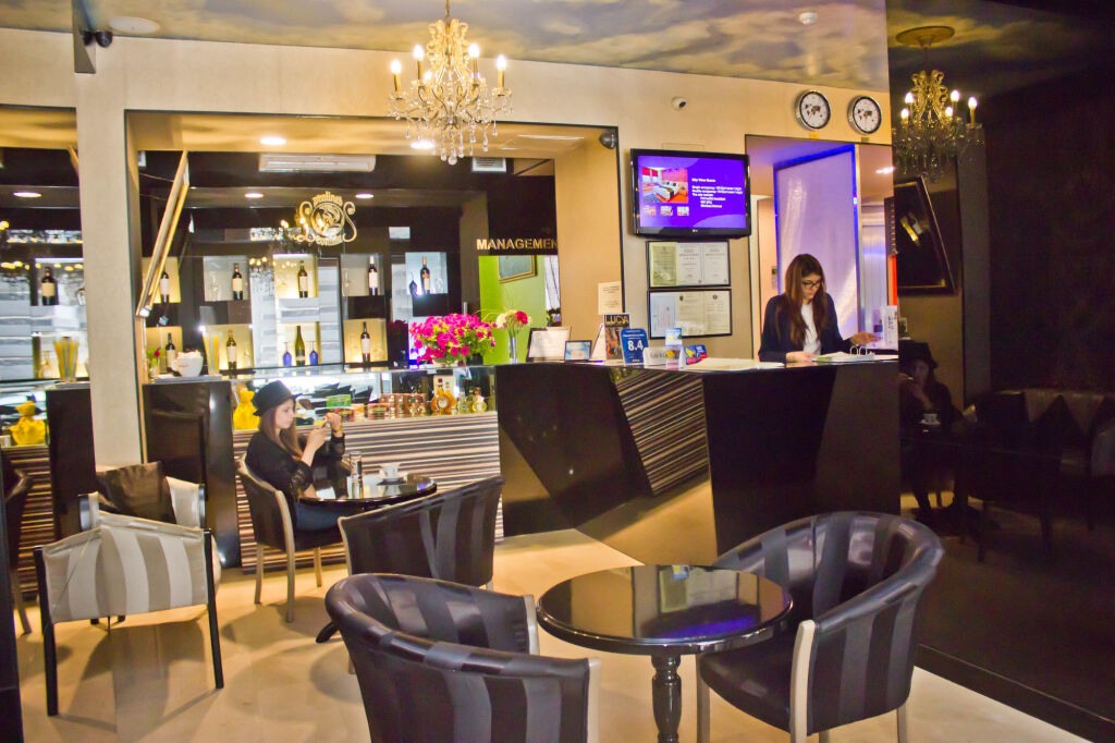 Z Executive Boutique Hotel - 419